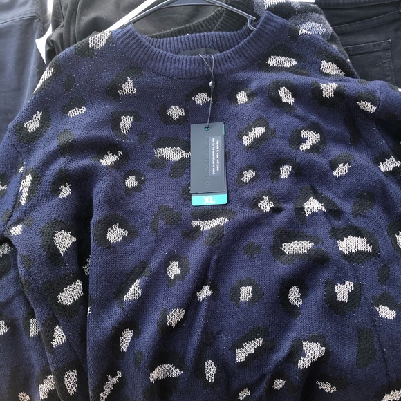 Kendall + Kylie Women's Animal Print Sweater 2X XL - Picture 6 of 6